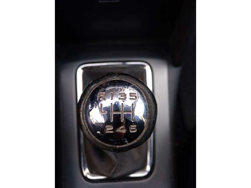 peugeot 407 coupe del año 2006