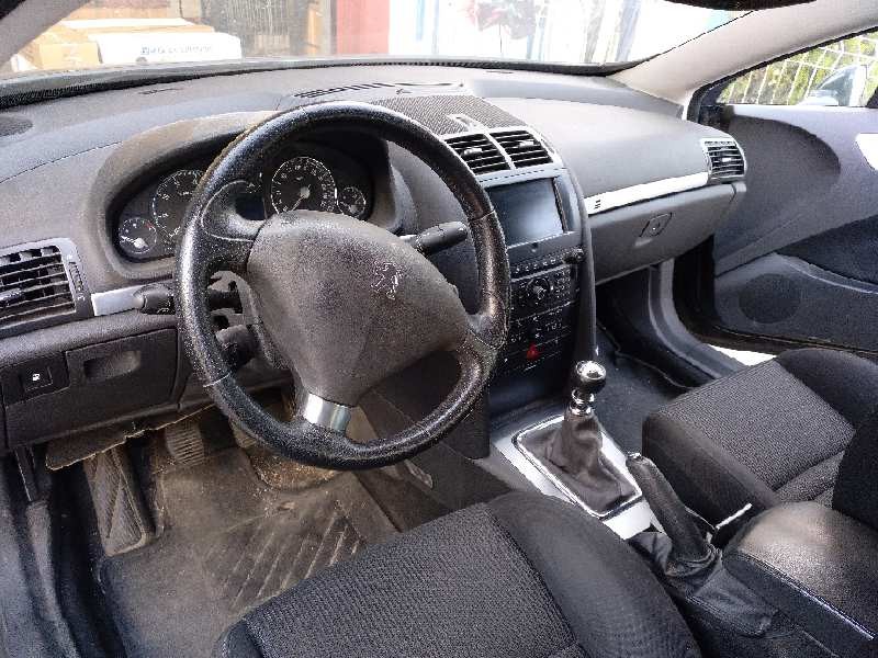 peugeot 407 coupe del año 2006
