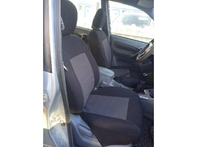 toyota rav 4 (a2) del año 2004