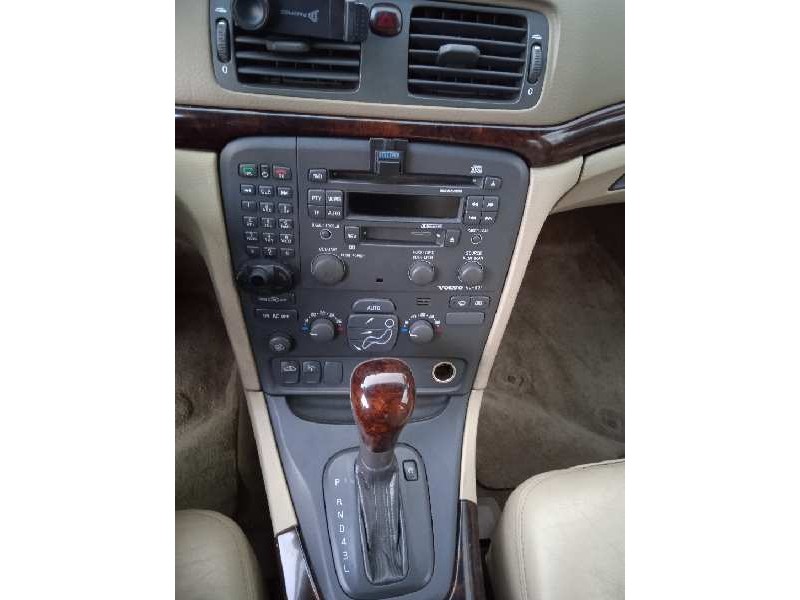 volvo s80 berlina del año 2001