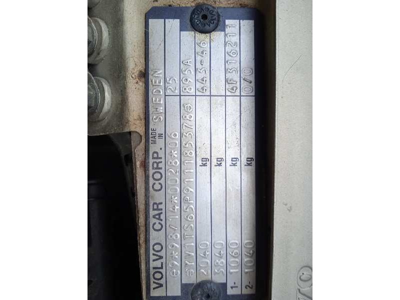 volvo s80 berlina del año 2001