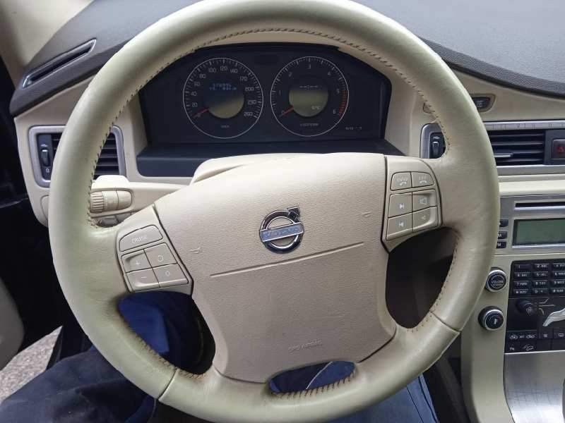 volvo xc70 del año 2008