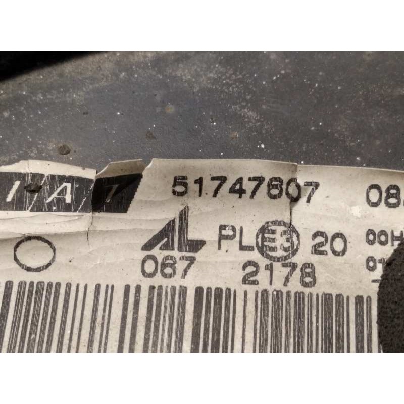 Recambio de faro izquierdo para fiat multipla nuevo (186) 1.9 8v jtd cat referencia OEM IAM 51747807  
