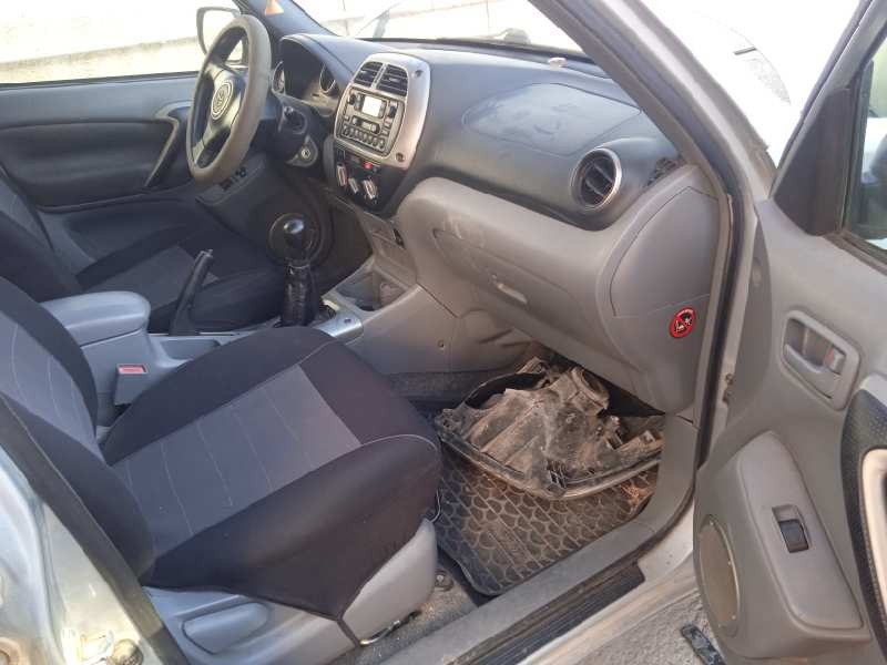 toyota rav 4 (a2) del año 2004