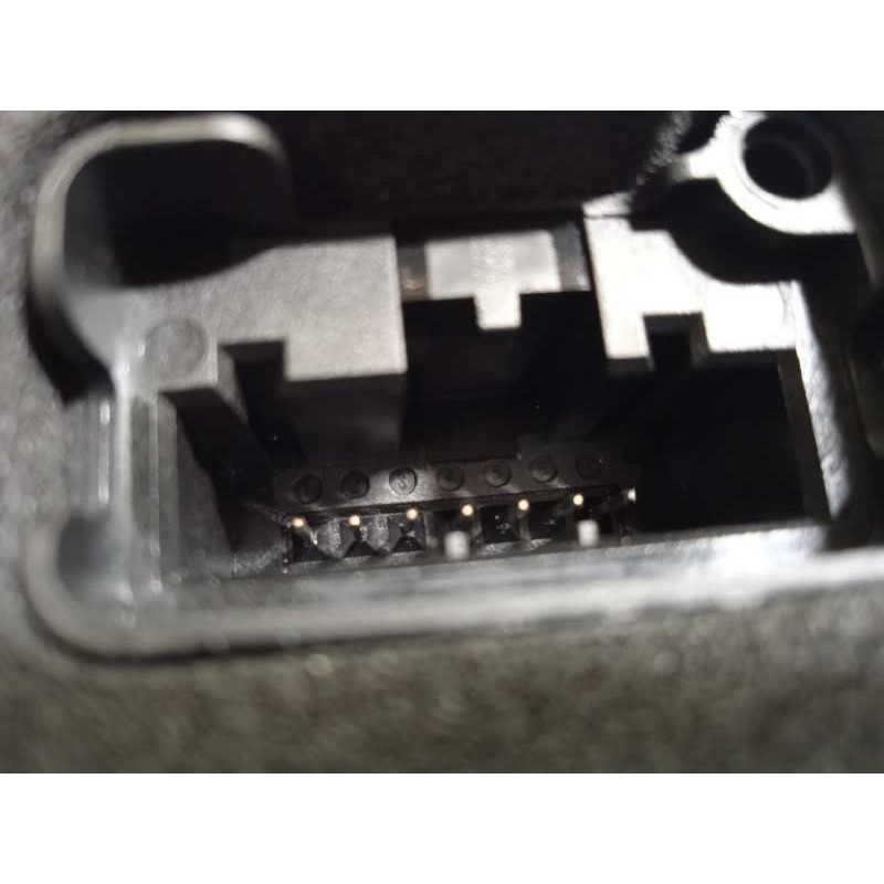 Recambio de cerradura puerta trasera derecha para volkswagen t-roc advance referencia OEM IAM 5TA839016L  