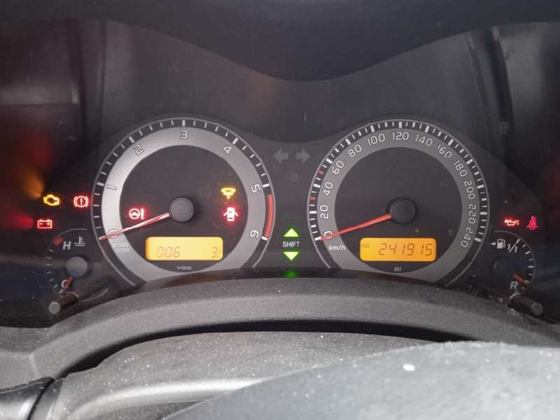 toyota auris del año 2012