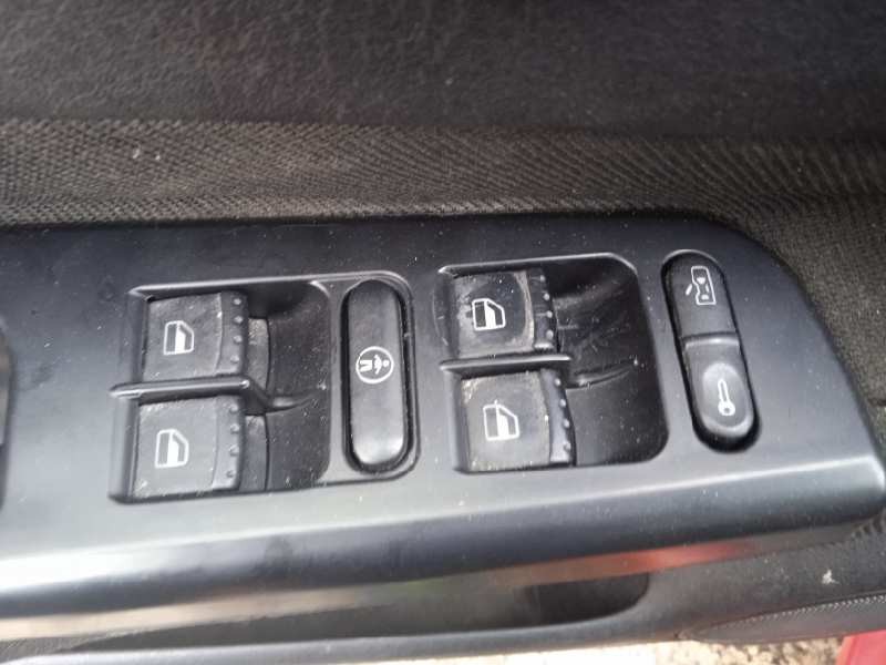 volkswagen golf iv berlina (1j1) del año 1999