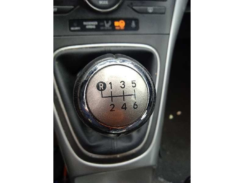 toyota auris del año 2012