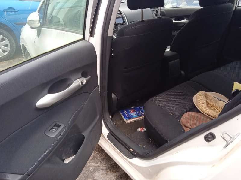 toyota auris del año 2012