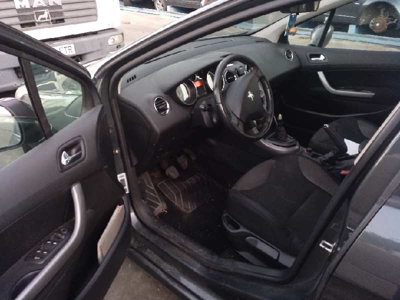 peugeot 308 del año 2008