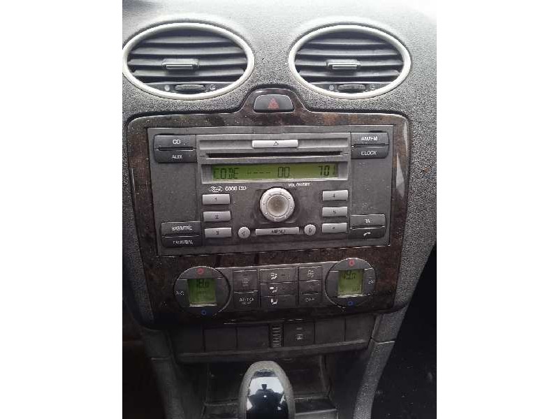 ford focus berlina (cap) del año 2006