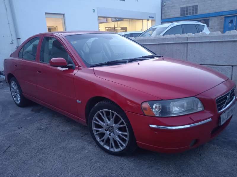 volvo s60 berlina del año 2005