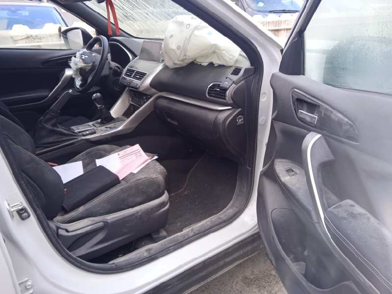 mitsubishi eclipse cross del año 2020