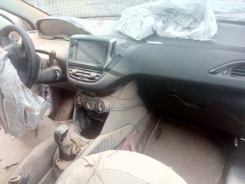 peugeot 208 del año 2014