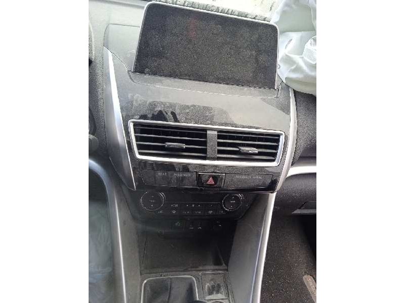 mitsubishi eclipse cross del año 2020