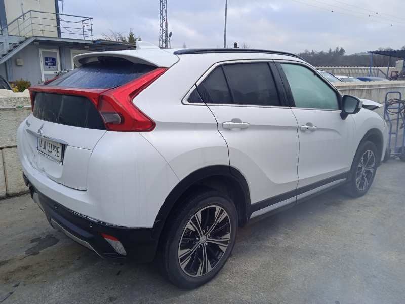 mitsubishi eclipse cross del año 2020