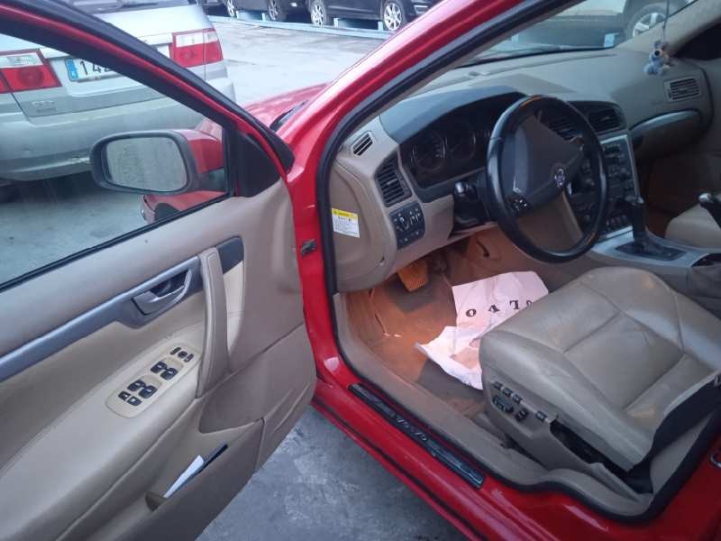 volvo s60 berlina del año 2005