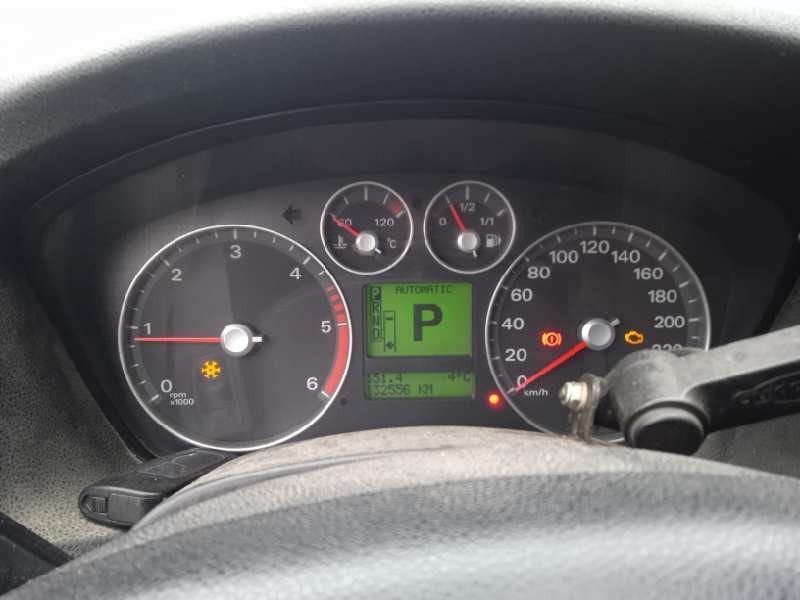 ford focus berlina (cap) del año 2006