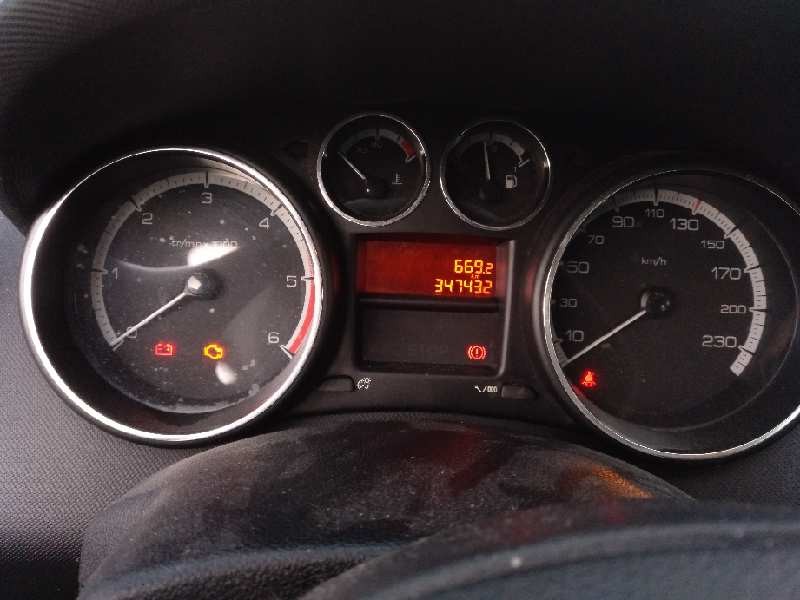 peugeot 308 del año 2008