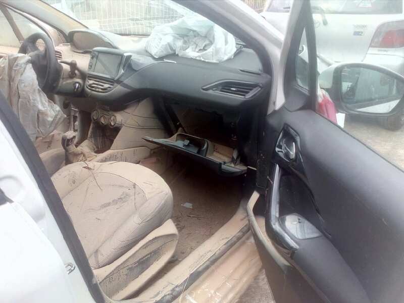 peugeot 208 del año 2014