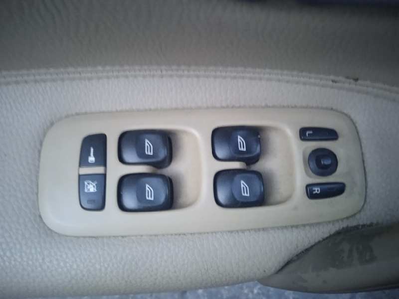 volvo s60 berlina del año 2005