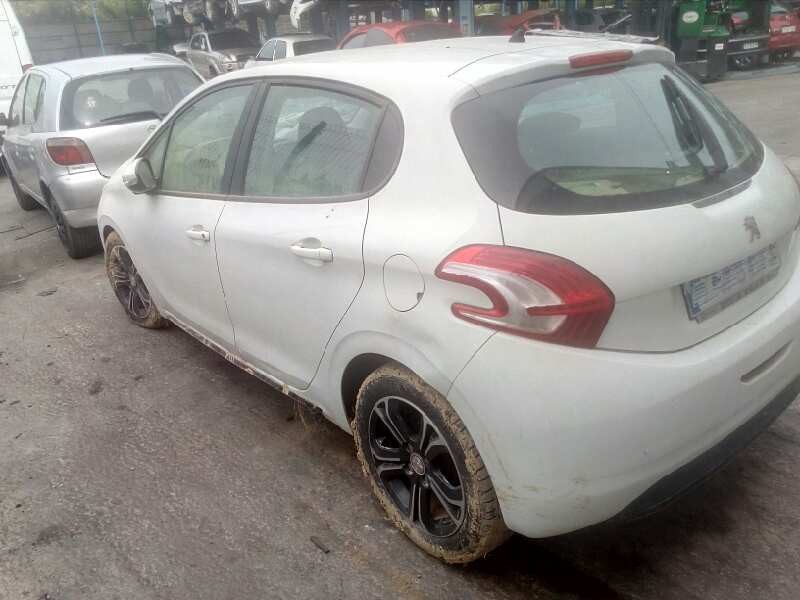 peugeot 208 del año 2014