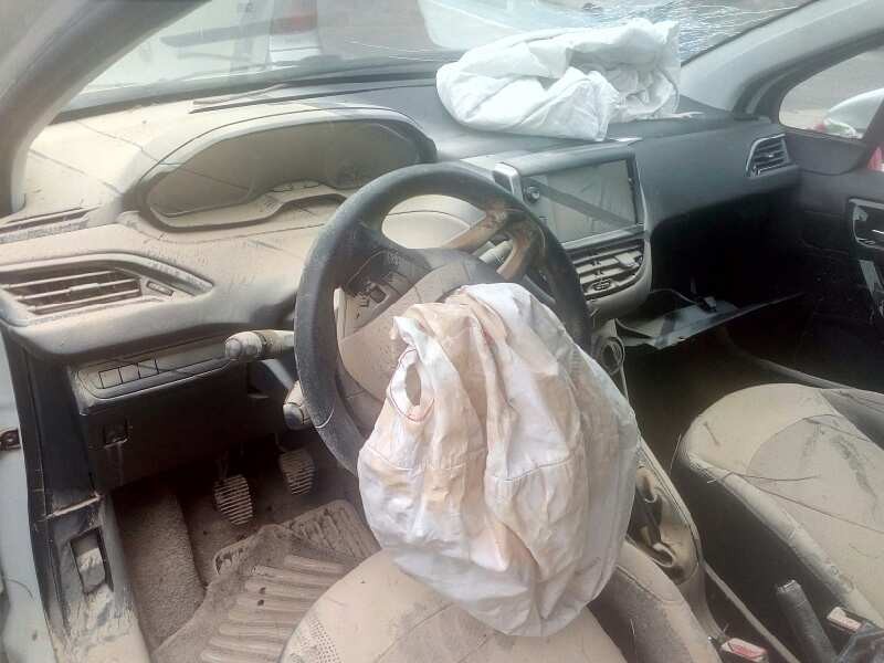 peugeot 208 del año 2014