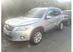 VOLKSWAGEN TIGUAN (5N1)