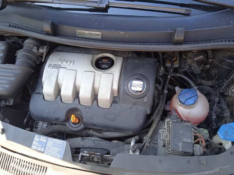 seat alhambra (7v9) del año 2005