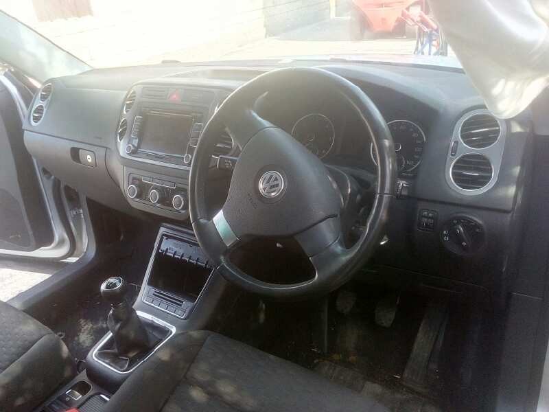 volkswagen tiguan (5n1) del año 2010