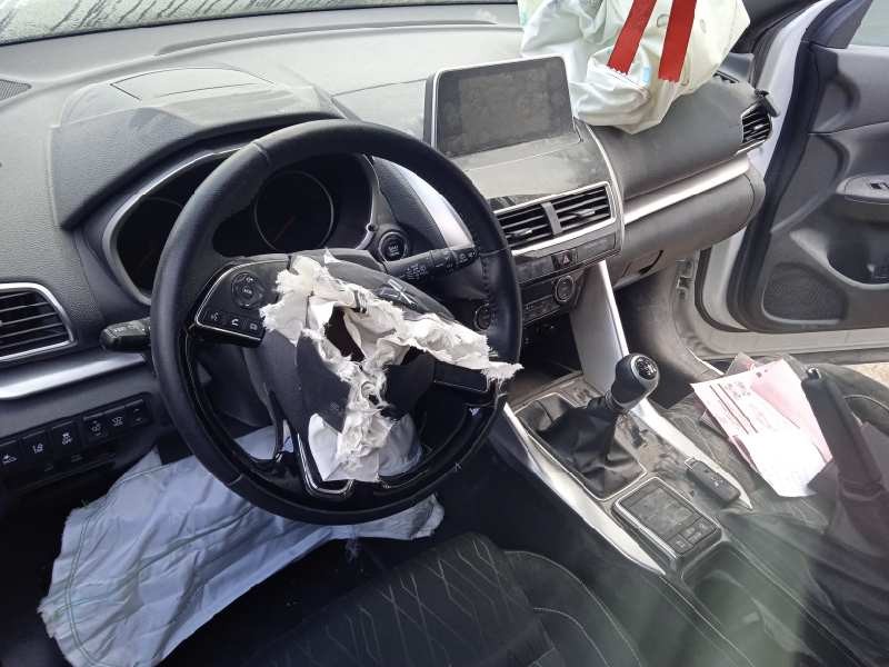 mitsubishi eclipse cross del año 2020