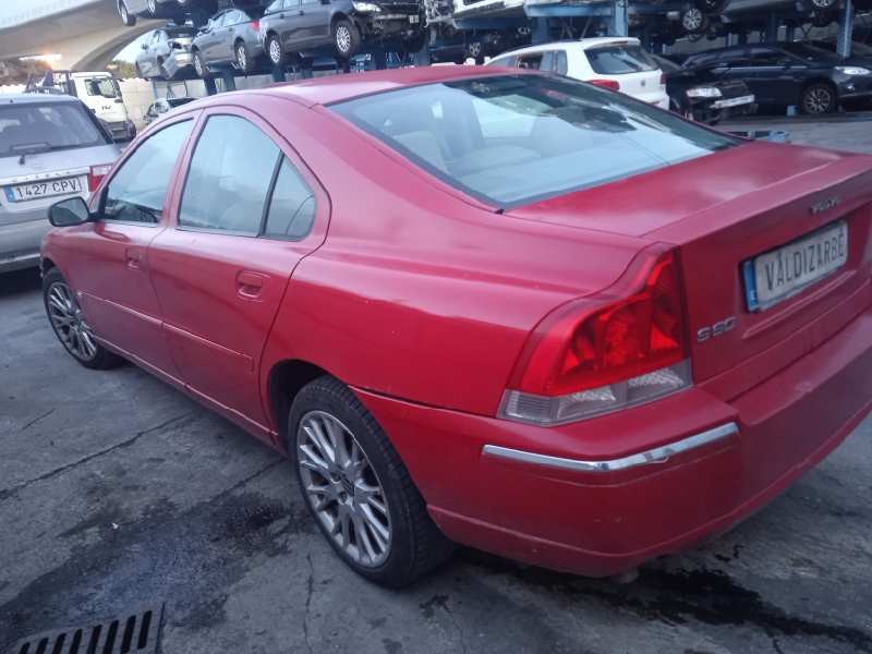 volvo s60 berlina del año 2005