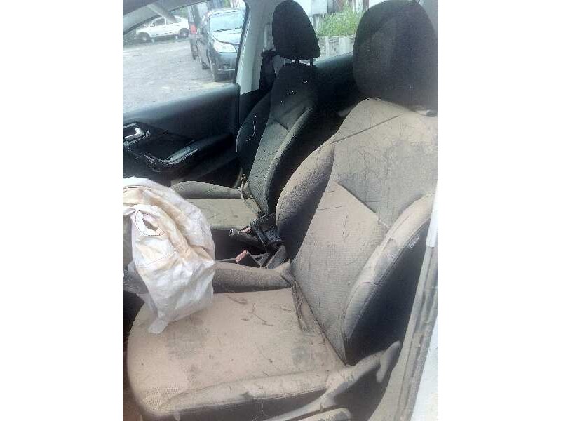 peugeot 208 del año 2014