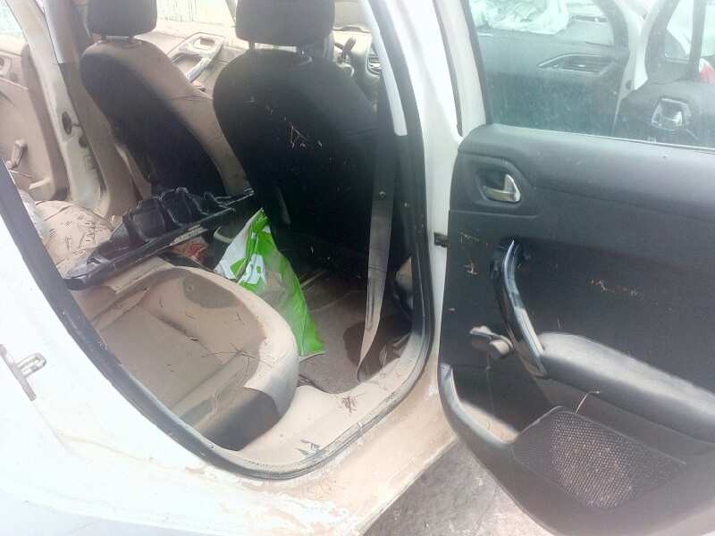 peugeot 208 del año 2014