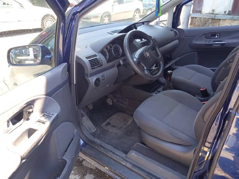 seat alhambra (7v9) del año 2005