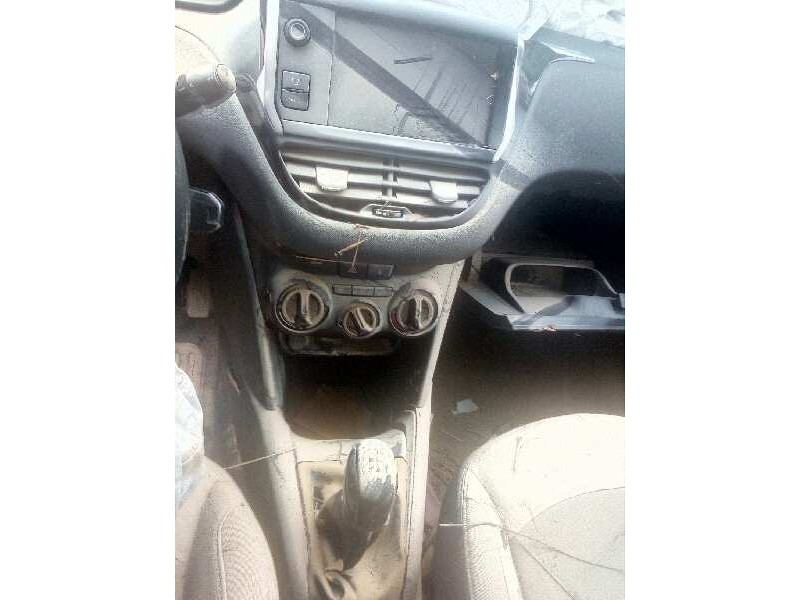 peugeot 208 del año 2014