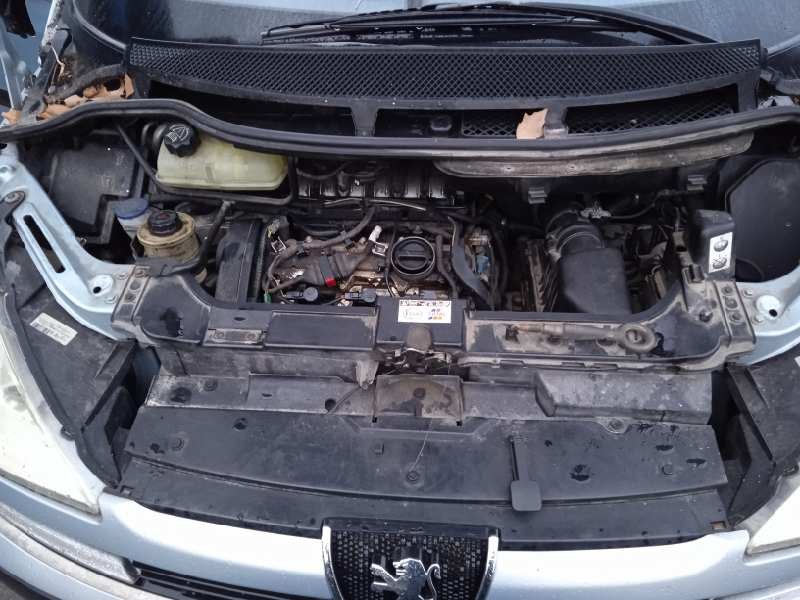 peugeot 807 del año 2002