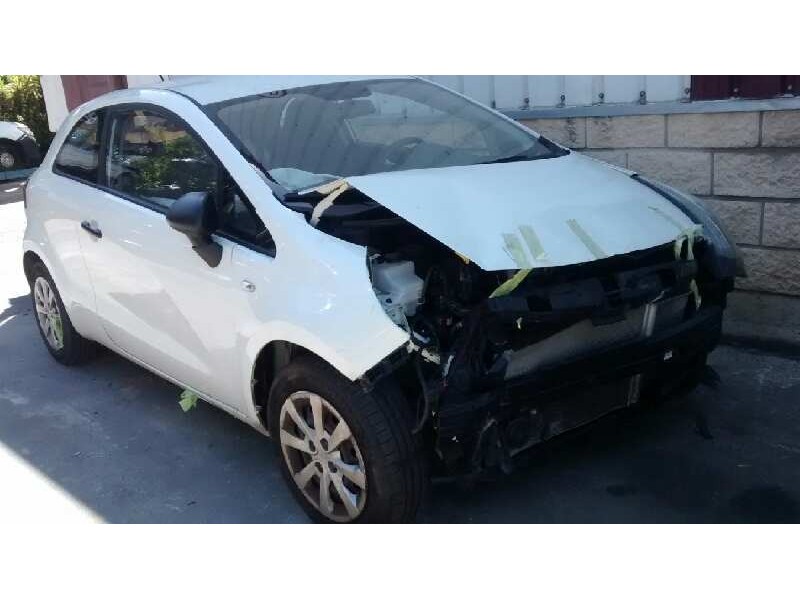 kia rio del año 2012