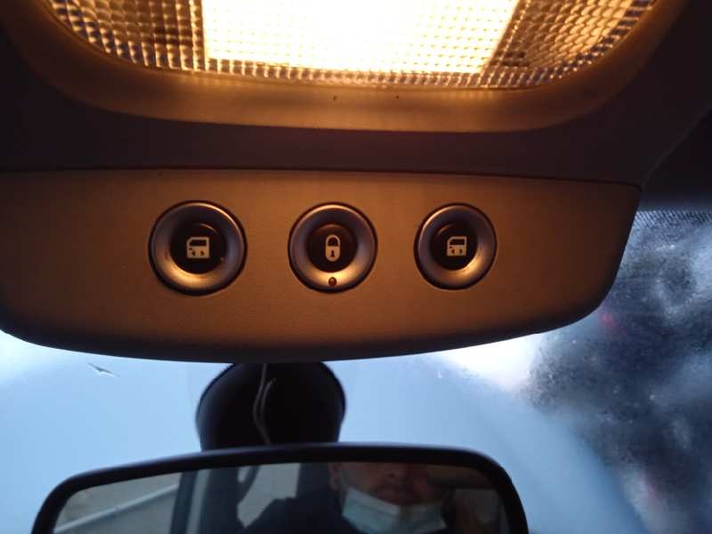 peugeot 807 del año 2002