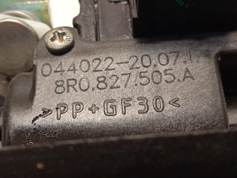 Recambio de cerradura maletero / porton para skoda octavia combi (5e5) rs referencia OEM IAM 8R0827505A  