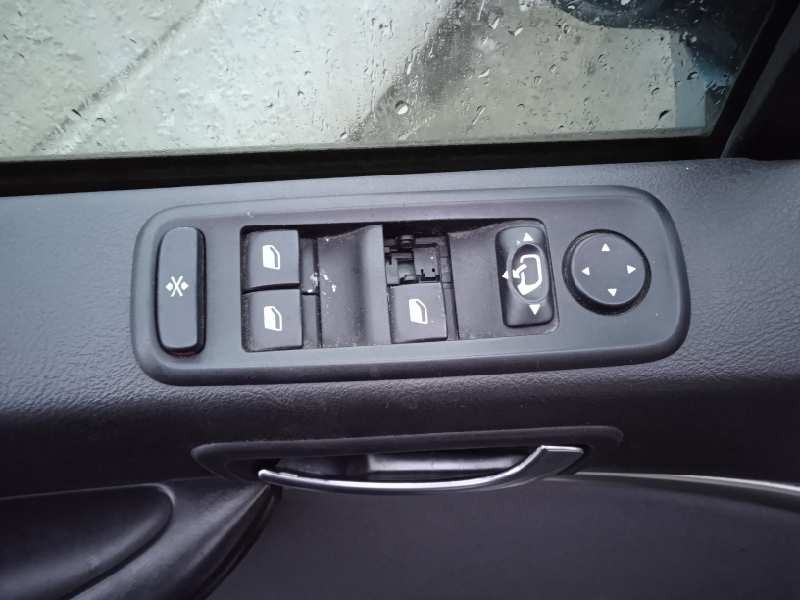 peugeot 807 del año 2002