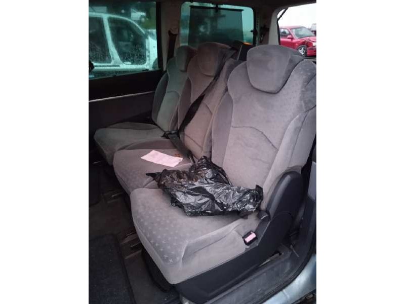 peugeot 807 del año 2002