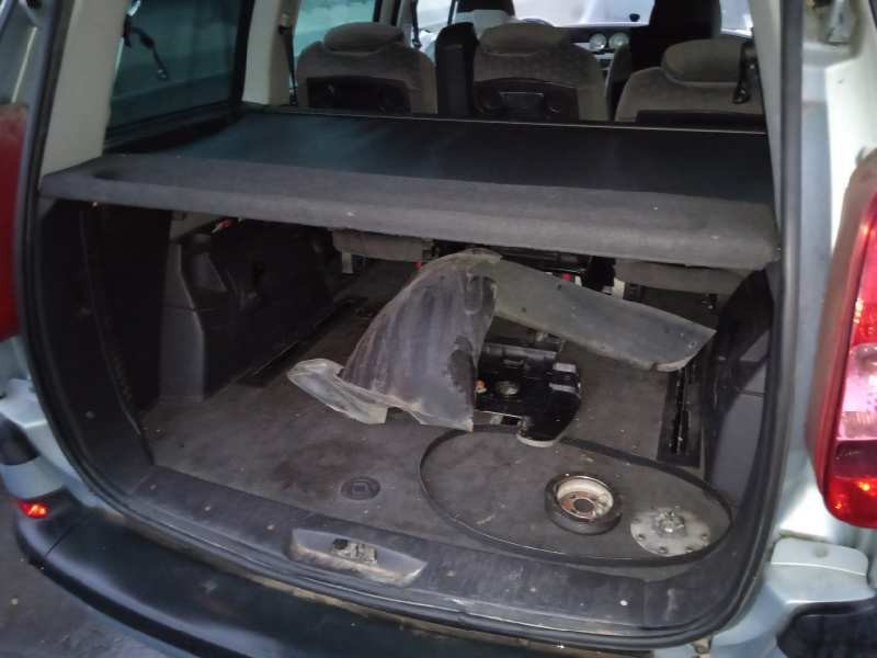 peugeot 807 del año 2002