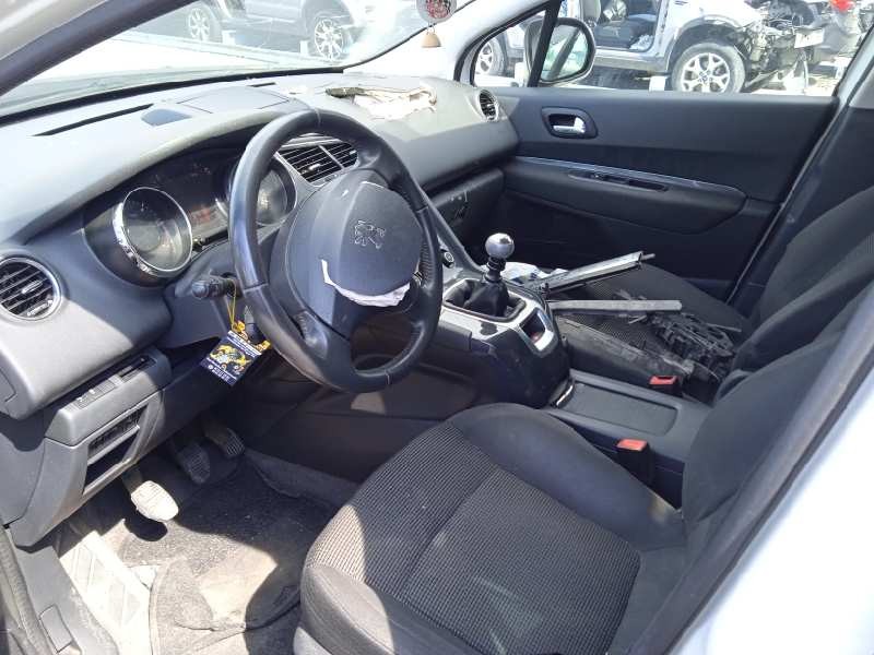 peugeot 5008 del año 2013