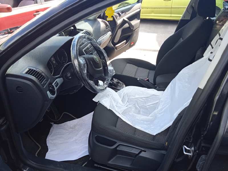 skoda octavia berlina (1z3) del año 2010