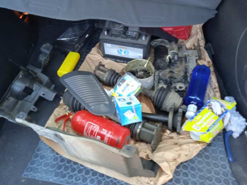 seat alhambra (7v9) del año 2005