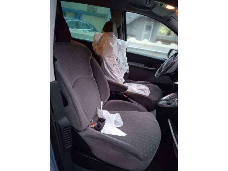 peugeot 807 del año 2002