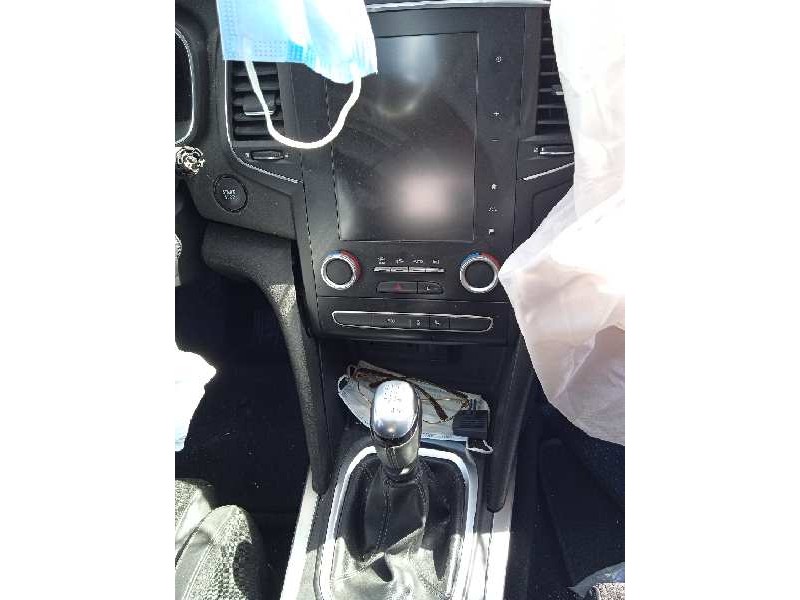 renault megane iv berlina 5p del año 2018