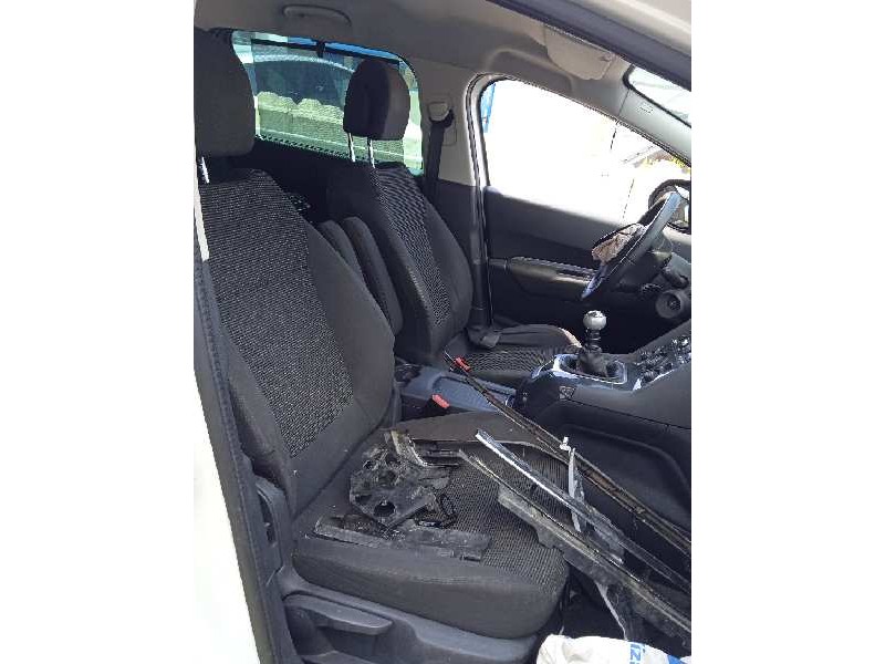 peugeot 5008 del año 2013