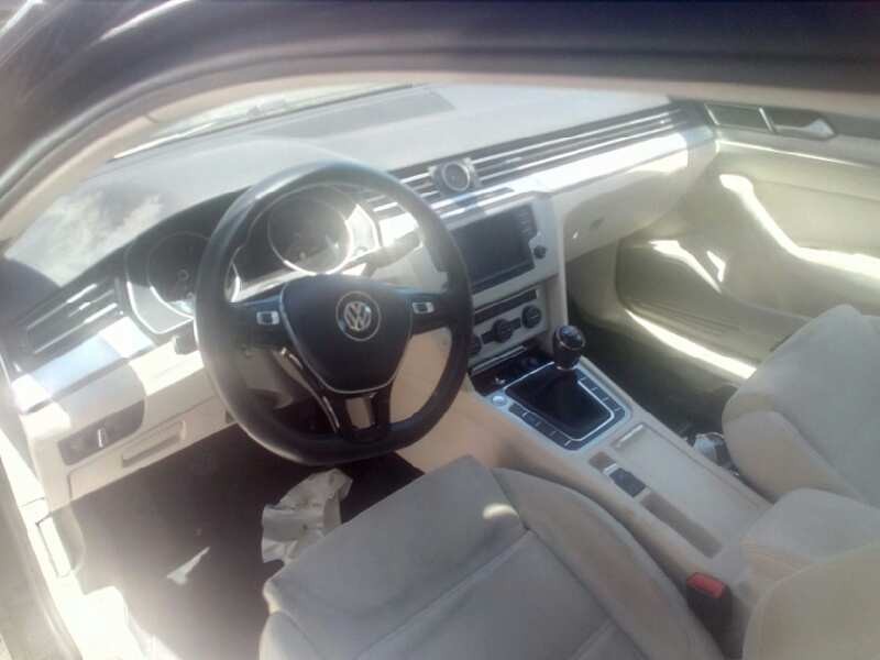 volkswagen passat lim. (3g2) del año 2015